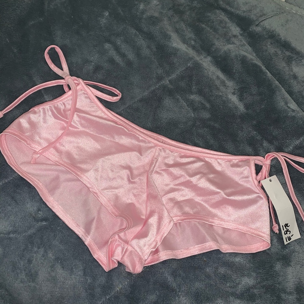 Pink keyhole shorts